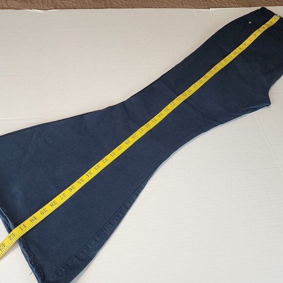 Judy Blue super flare jeans size 11/ 30 Raw hems bell bottom - Picture 12 of 16